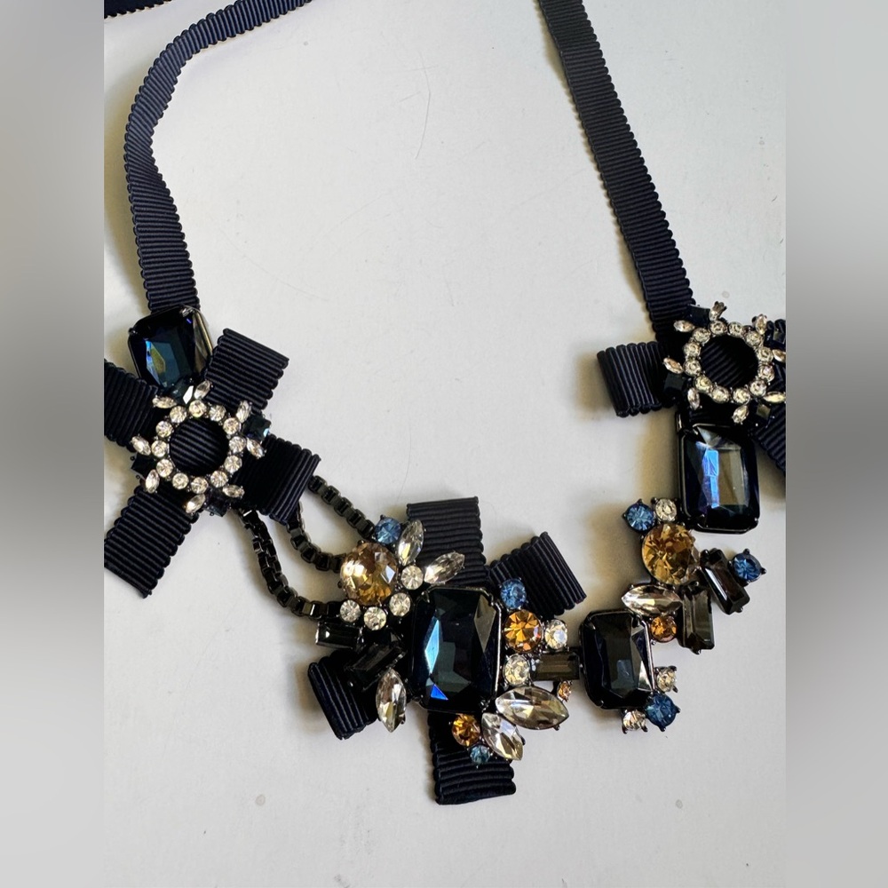 Banana Republic navy Ribbon statement necklace - Picture 2 of 6